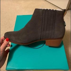 NWT Jack Rogers Suede Booties